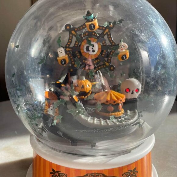 Target Hyde and Eek Halloween Animated Snowglobe - Pumpkin Park - Picture 2 of 7